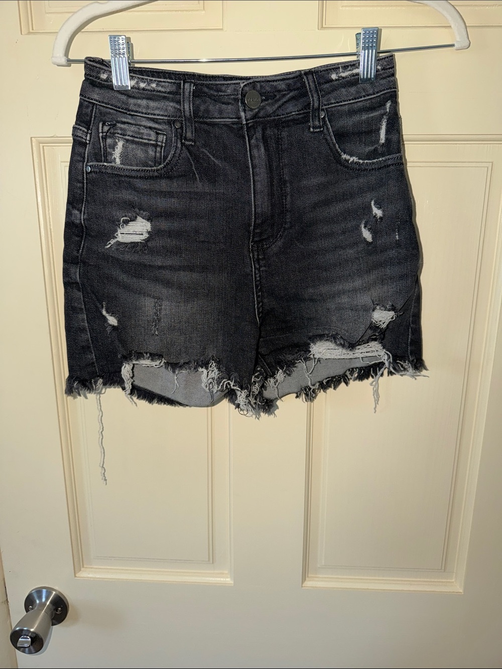 Risen demin Distressed Black High-Rise Mini Denim Skirt